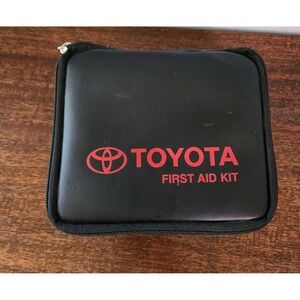 TOYOTA  FIRST AID KIT EMERGENCY OEM CASE *NEW* GENUINE TOYOTA ITEM